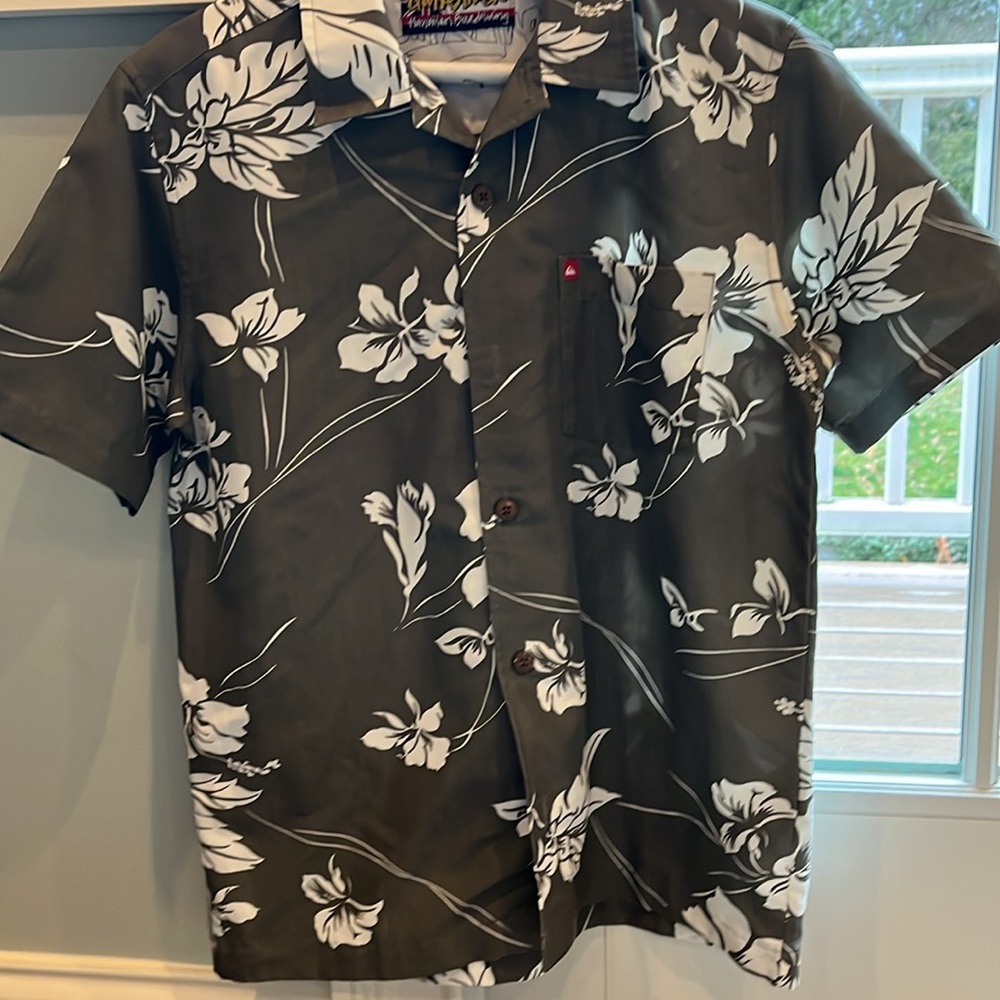 Quicksilver button down, s/s - Picture 2 of 4